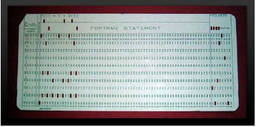 Programa Fortran escrito en una tarjeta perforada